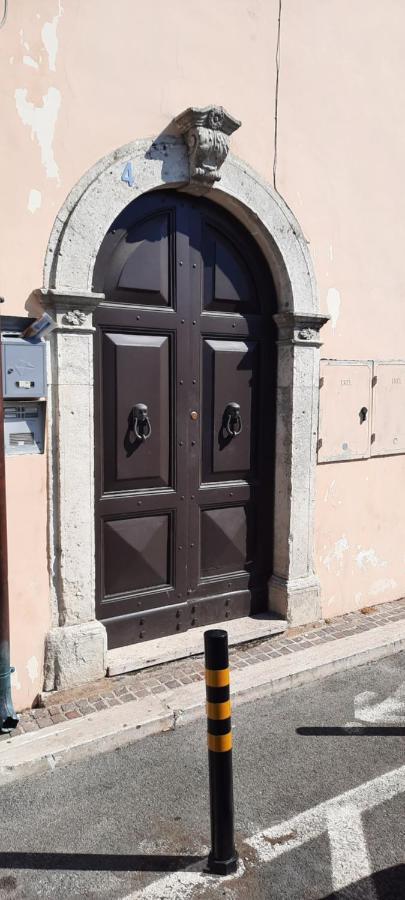 Oasi Apartment Poggio Moiano Екстериор снимка